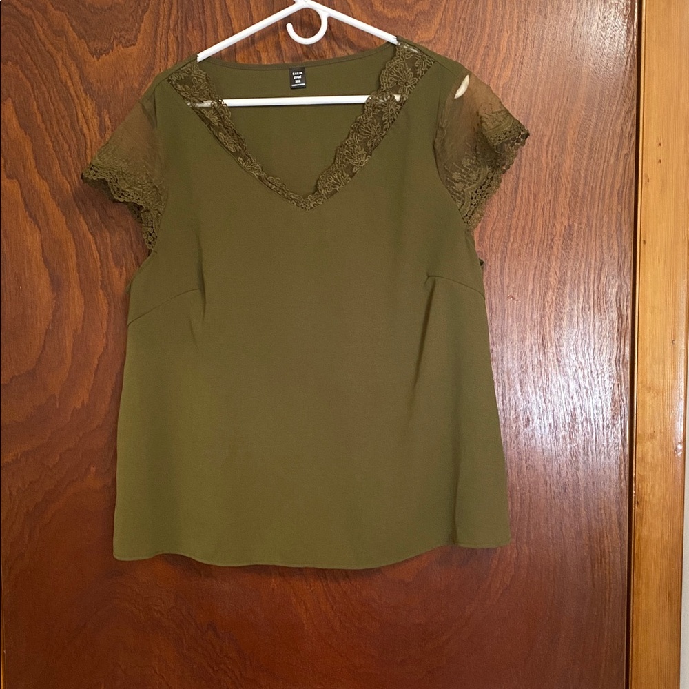 SHEIN women’s size 3XL top